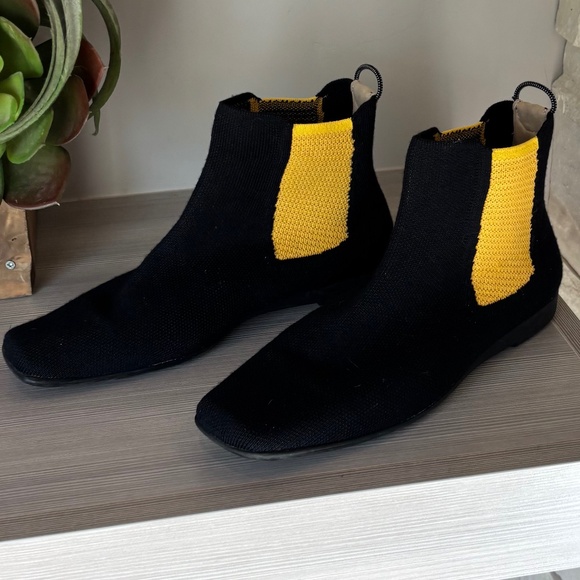 Offen // European Brand of Boots Soft Material Slip-ons - Picture 1 of 7